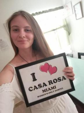 Casa Rosa All Women's Hostel